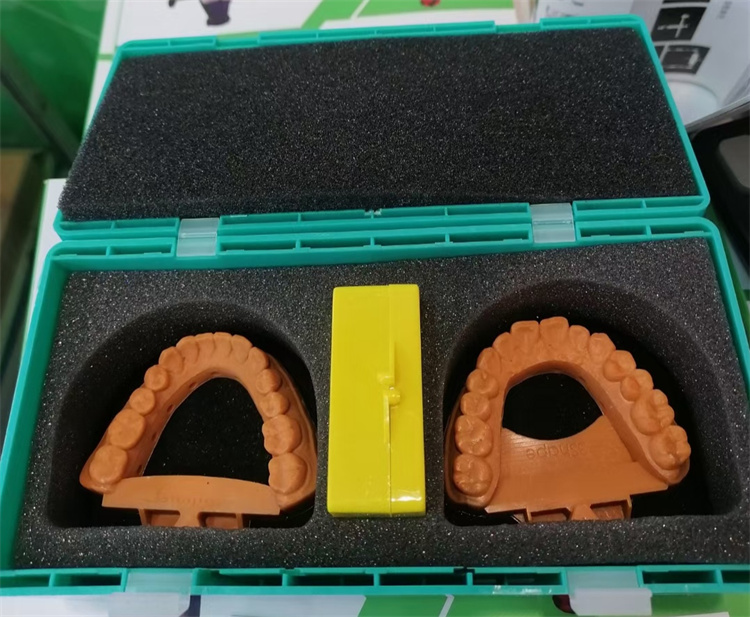 Box for dental model 5.jpg